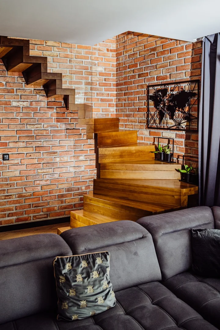 Faltwerktreppe aus gebeizter Esche Faltwerktreppe aus gebeizter Esche